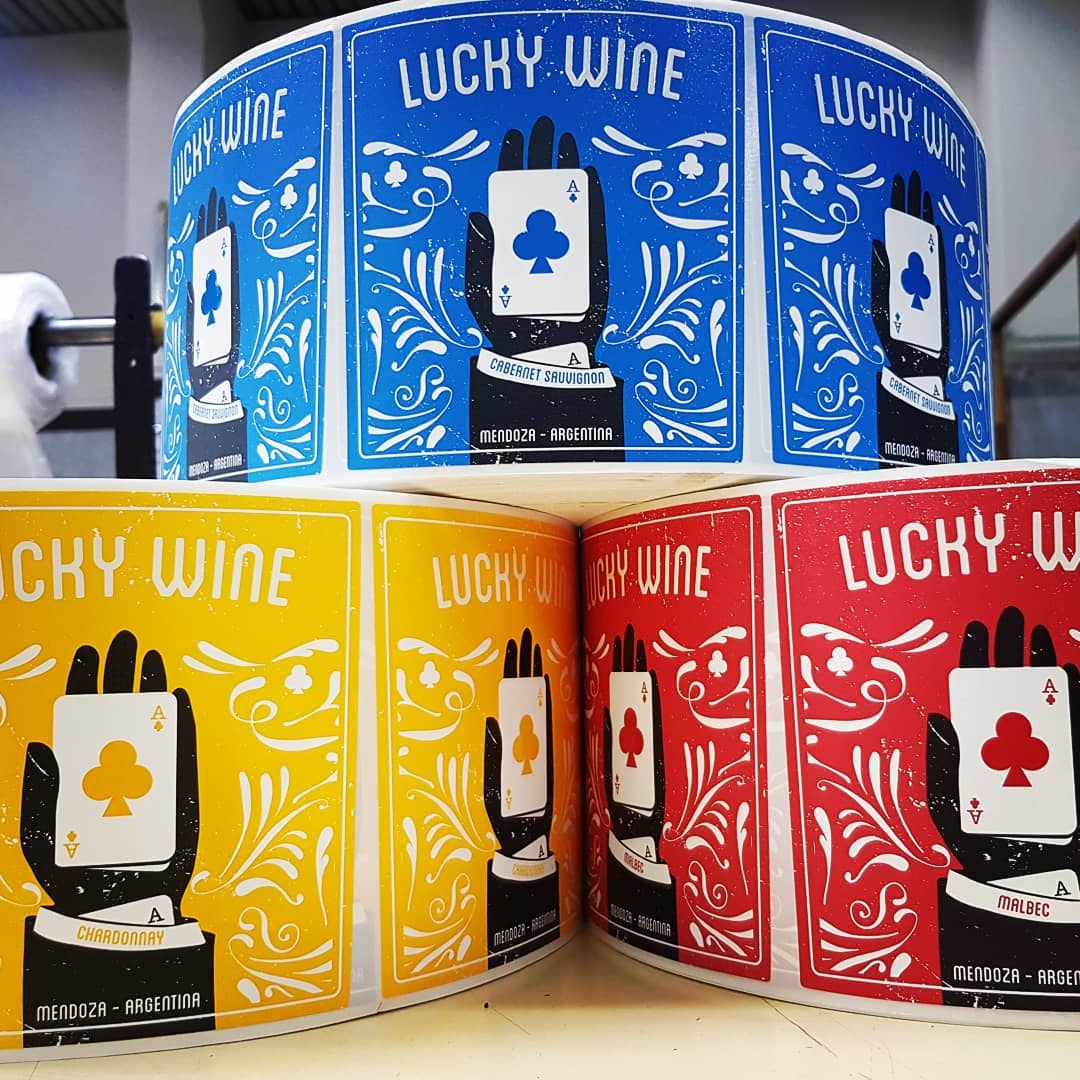 Rollos de etiquetas de vino impresas por Melfa